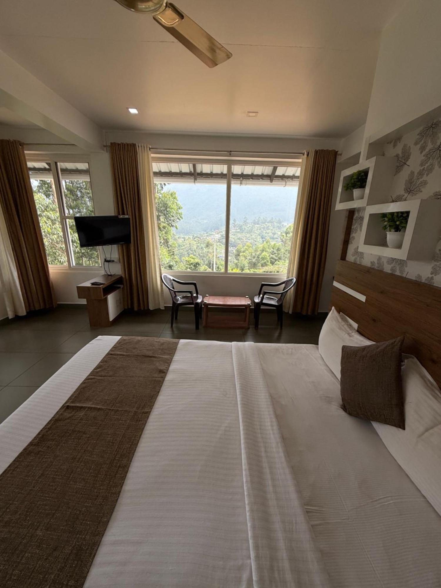 Honey Rock Hotel Kanthalloor Exterior photo